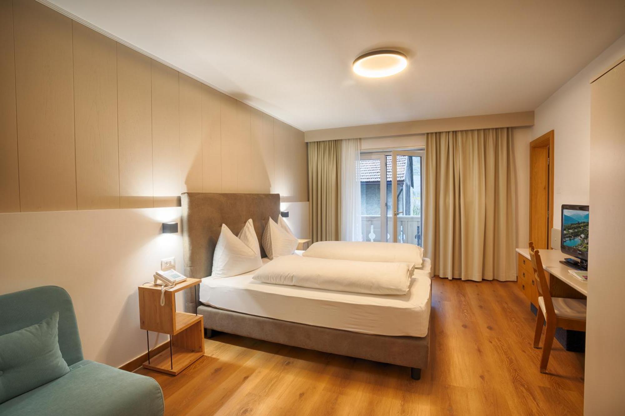 Hotel Lamm Naturns Ngoại thất bức ảnh