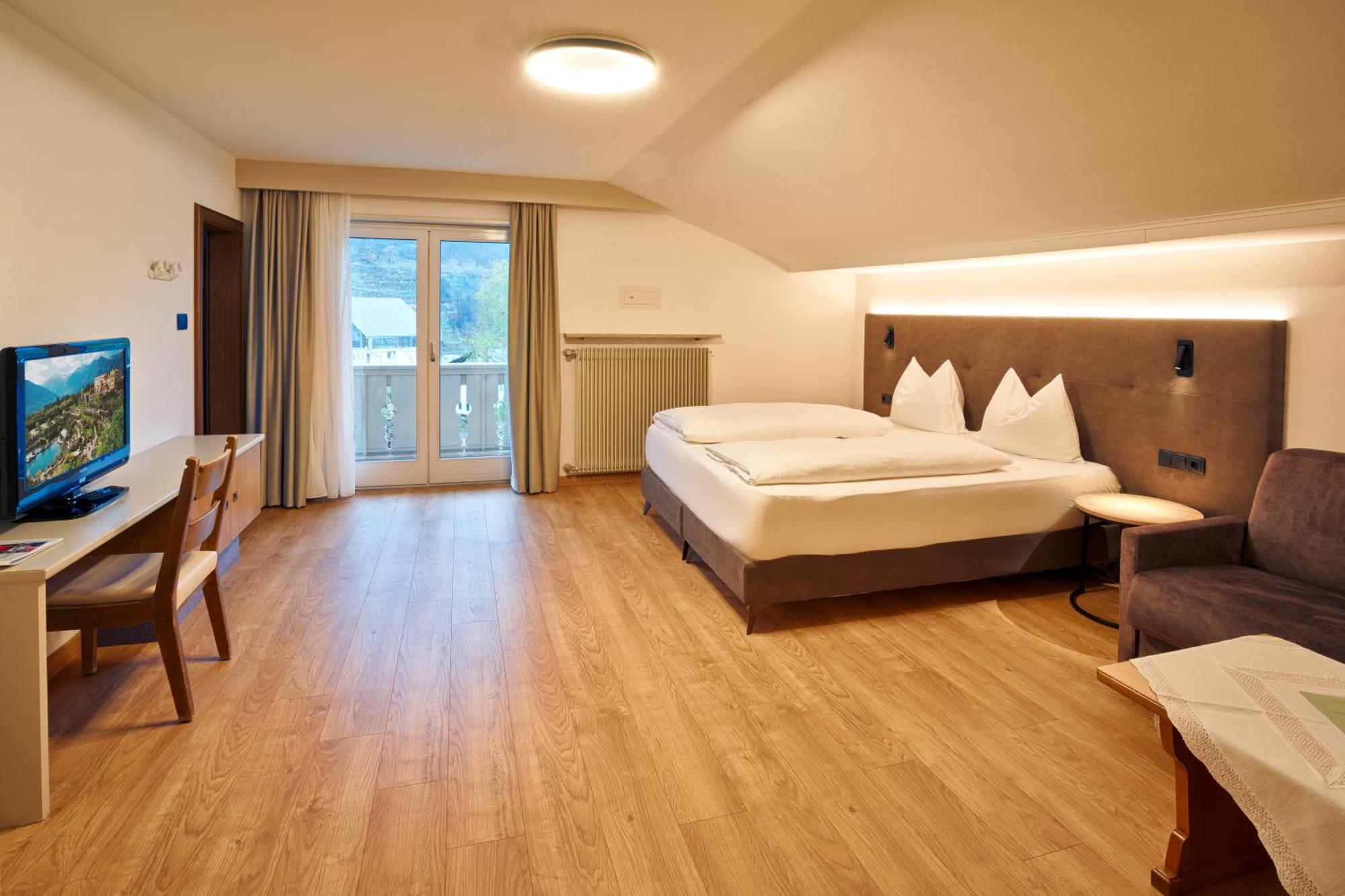 Hotel Lamm Naturns Ngoại thất bức ảnh