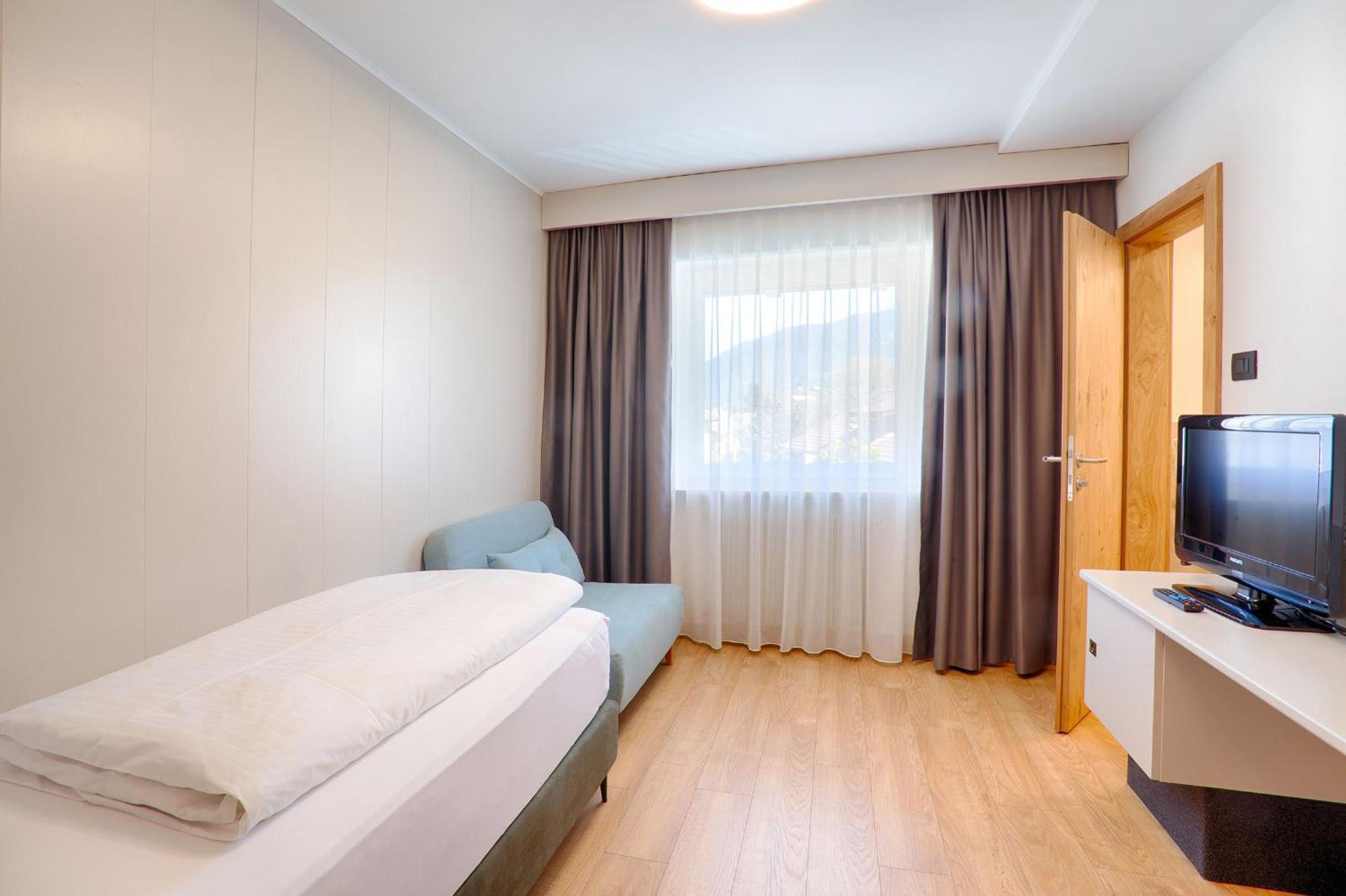 Hotel Lamm Naturns Ngoại thất bức ảnh