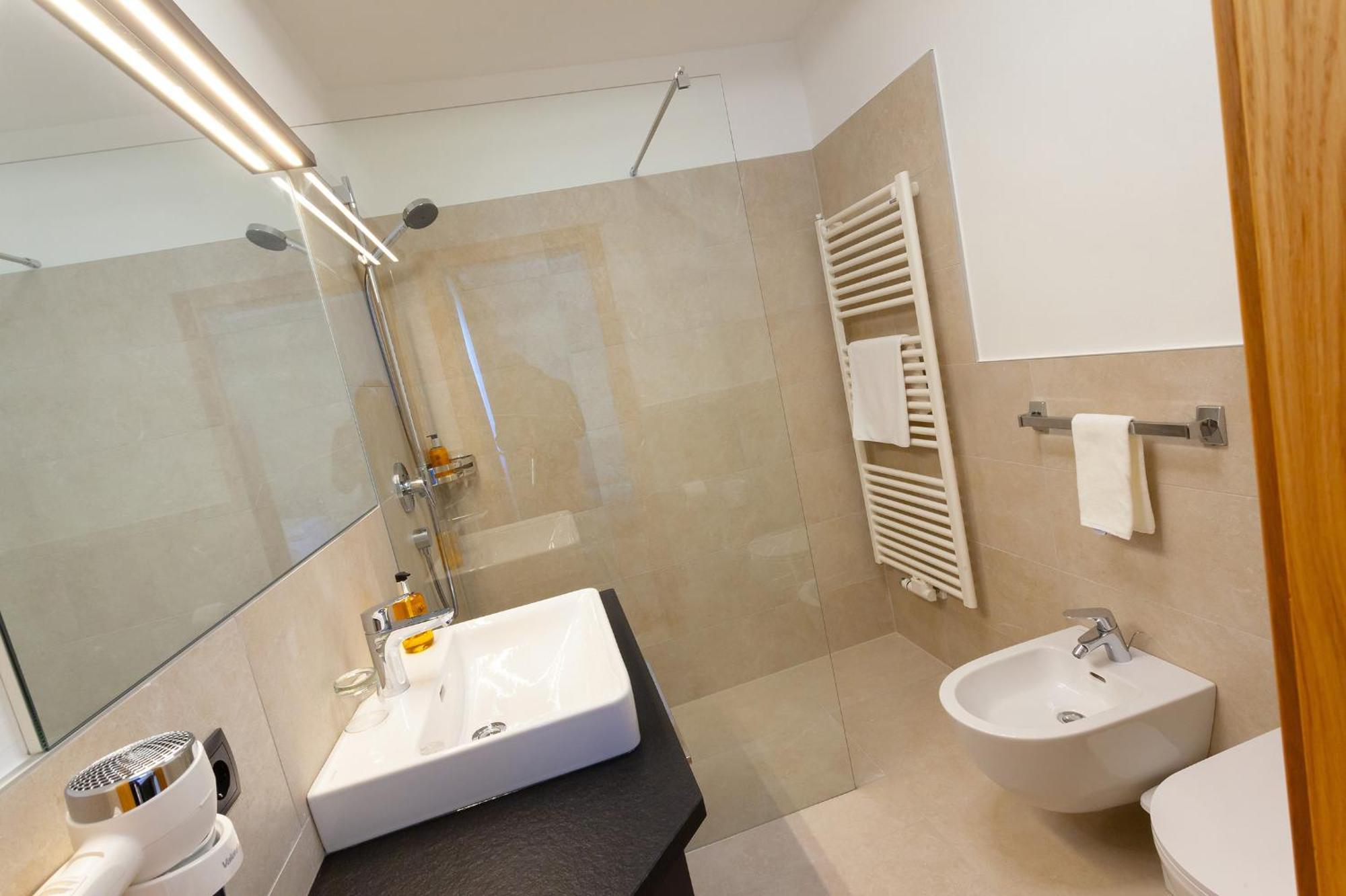 Hotel Lamm Naturns Ngoại thất bức ảnh