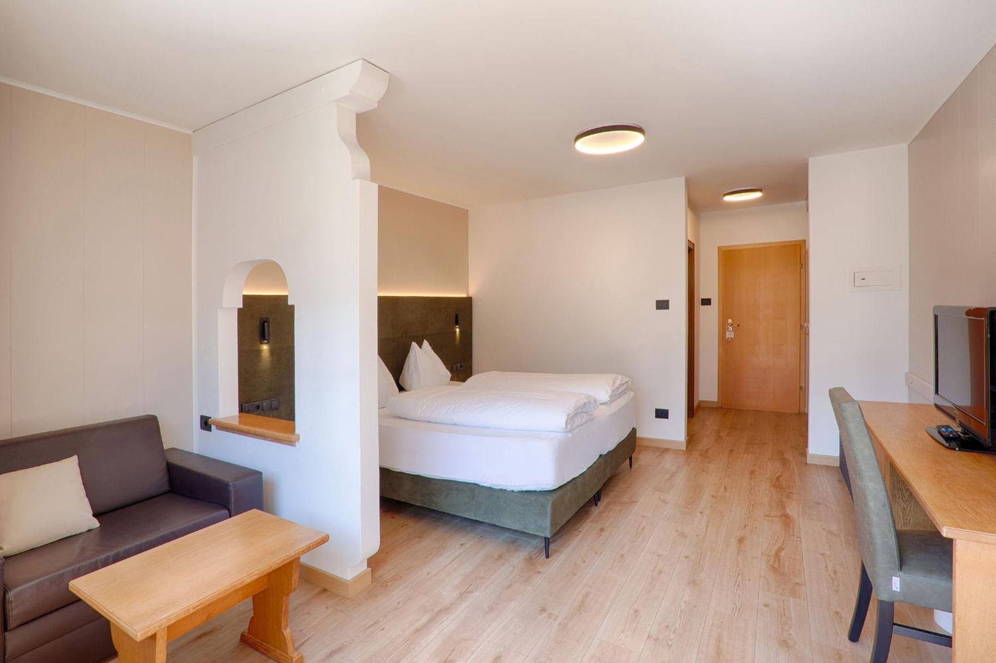 Hotel Lamm Naturns Ngoại thất bức ảnh