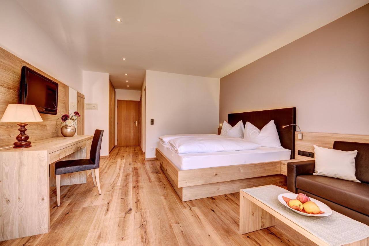 Hotel Lamm Naturns Ngoại thất bức ảnh